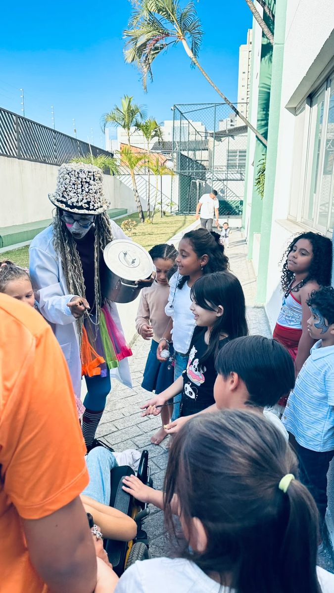 Pipoqueiro Maluco &mdash; personagem da recrea&ccedil;&atilde;o conduzida pela equipe